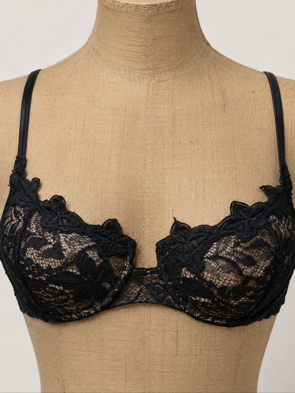 La Perla Black Lace Underwire Bra Made in Italy Size 4